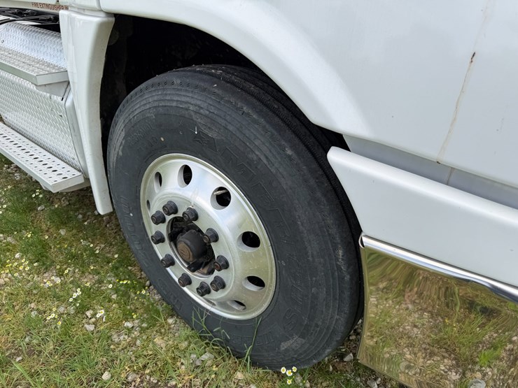 #45283-•-2016-freightliner-cascadia-daycab-truck-tractor-vin:-3akjgedv9gsgy4090-image-9