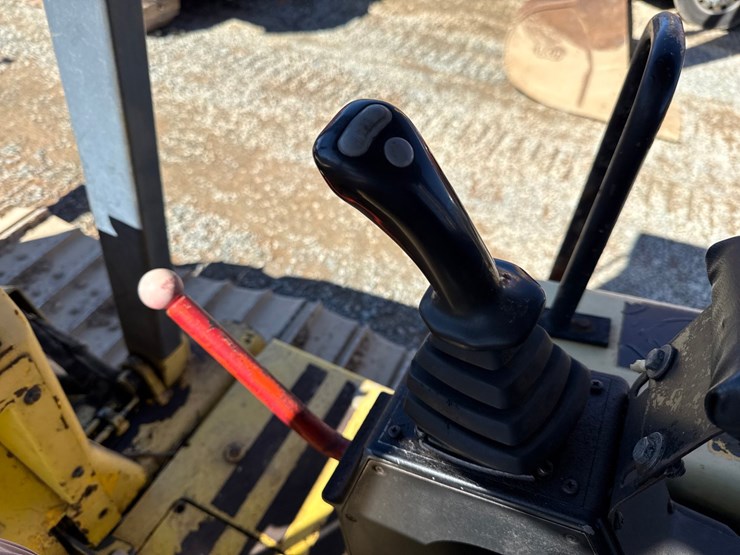 new-holland-dc80-image-35