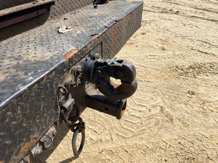 2011-ford-f550-image-95