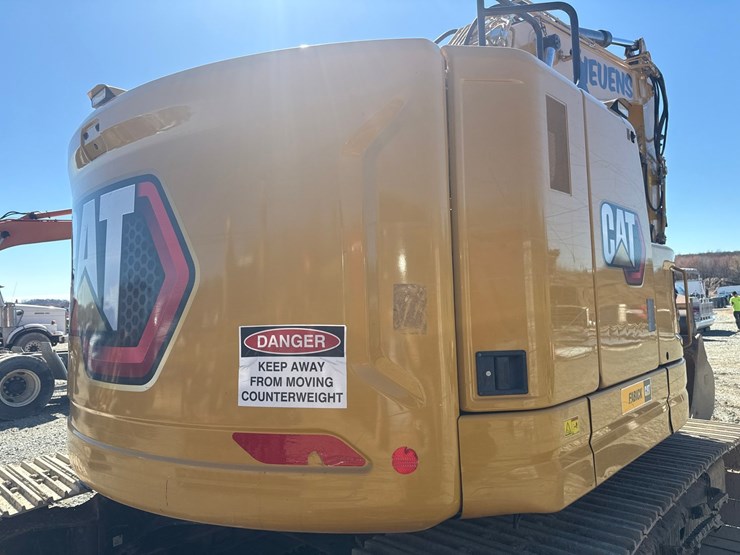 caterpillar-325-image-46