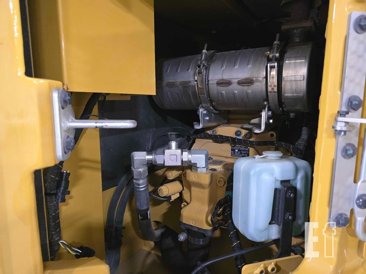 2022-caterpillar-307.5-image-27