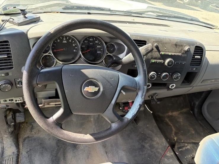 2008-chevrolet-silverado-2500-image-11