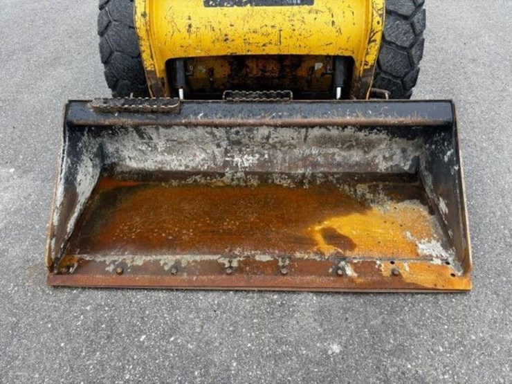 2009-caterpillar-232b2-image-40