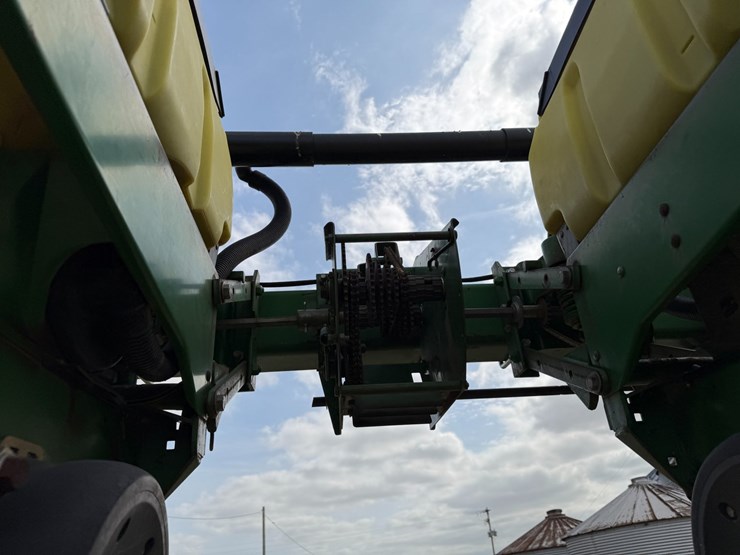 john-deere-1720-image-40