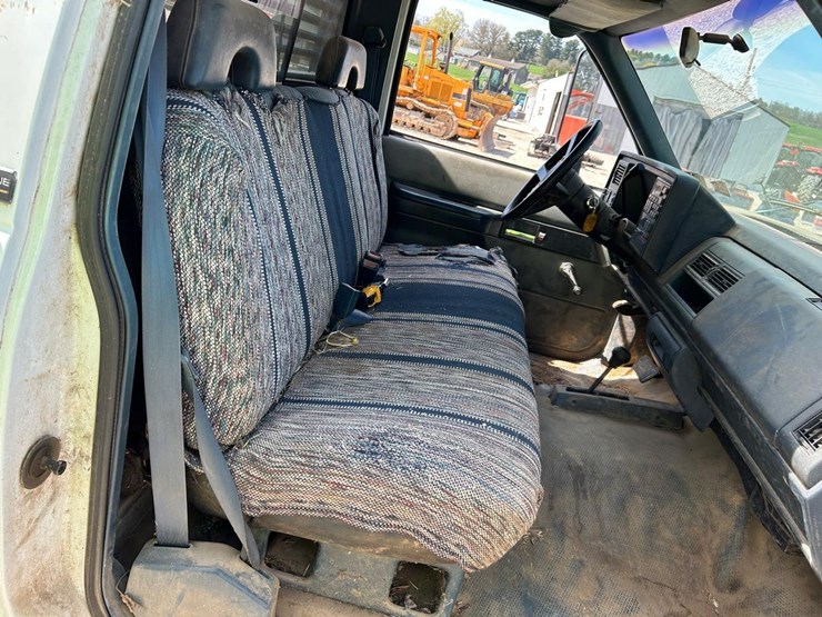 1994-chevrolet-3500-image-12