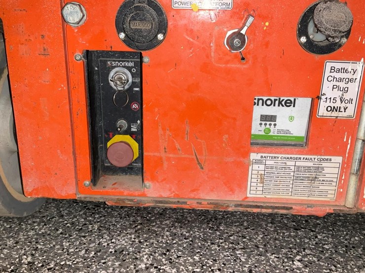 #408-•-2017-snorkel-19'-scissor-lift-image-11