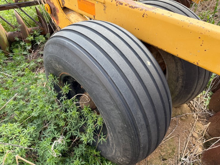 #45298-•-amco-f15-36'-disk-image-10