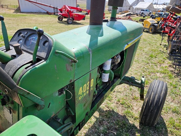 john-deere-4020-image-33