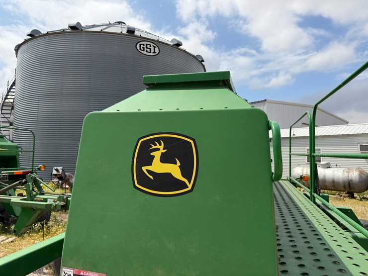 john-deere-1590-image-34