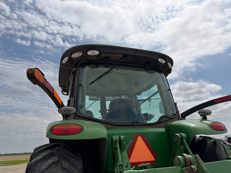 2010-john-deere-8270r-image-25