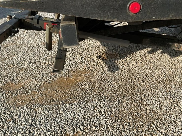 2021-peterbilt-337-image-52