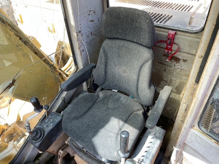 caterpillar-225-image-43