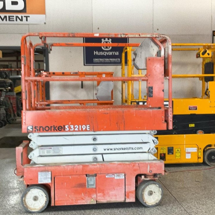 #423 • 2019 Snorkel 19' Scissor Lift