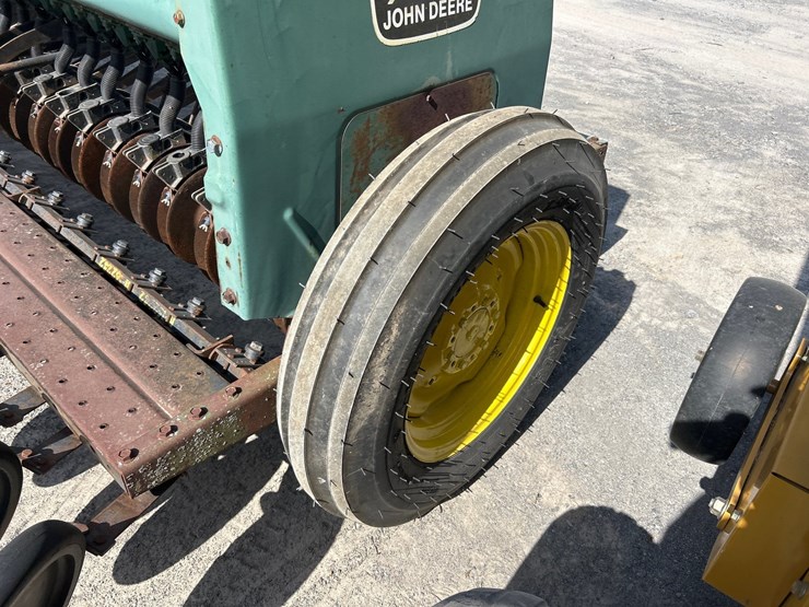 john-deere-8300-image-5