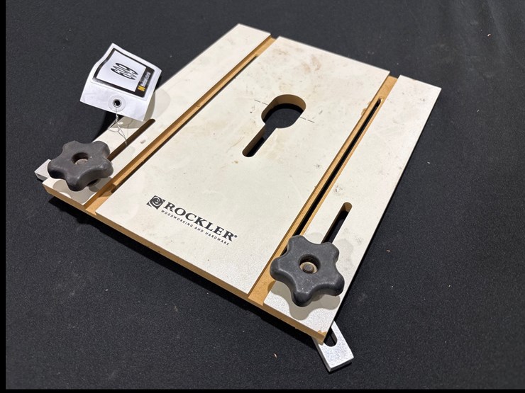 #699-•-router-table-top-image-1