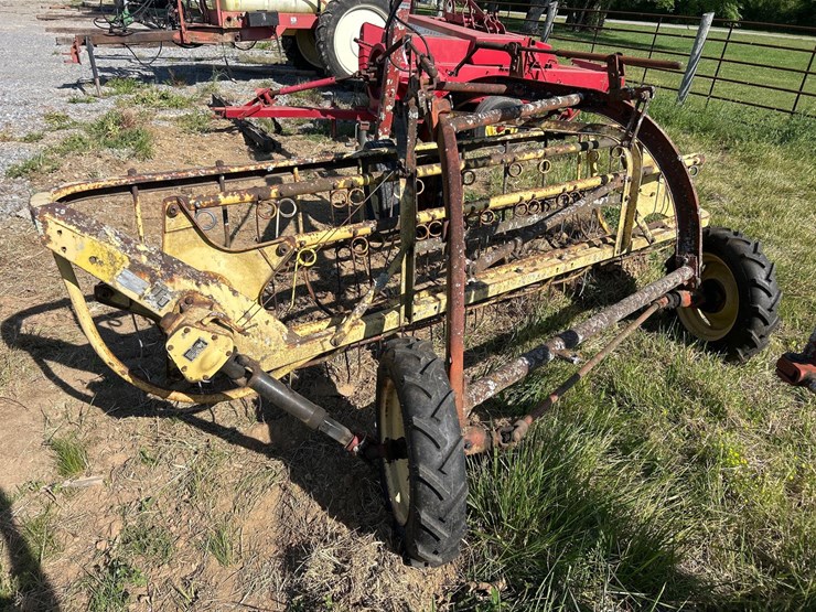 new-holland-256-image-3