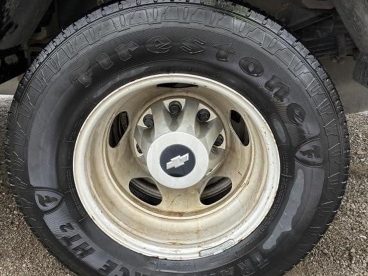 2013-chevrolet-silverado-3500-image-5