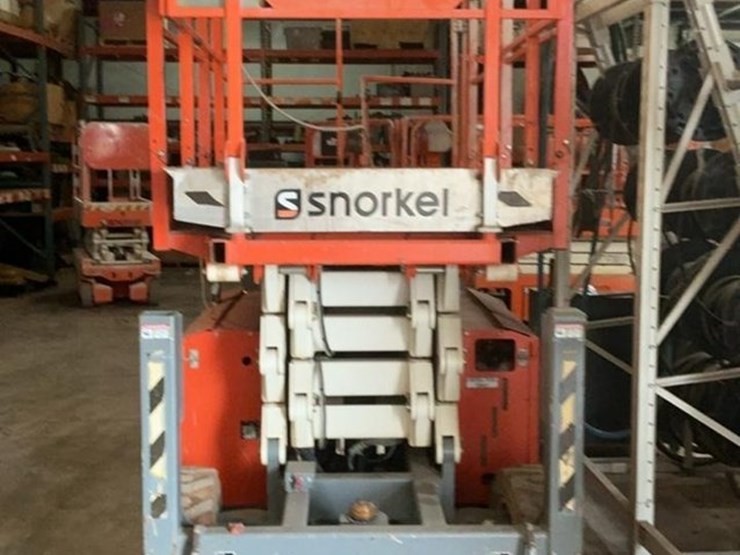 #401-•-snorkel-4wd-rough-terrain-27'-scissor-lift-image-5