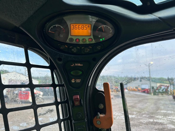 2017-bobcat-t770-image-24