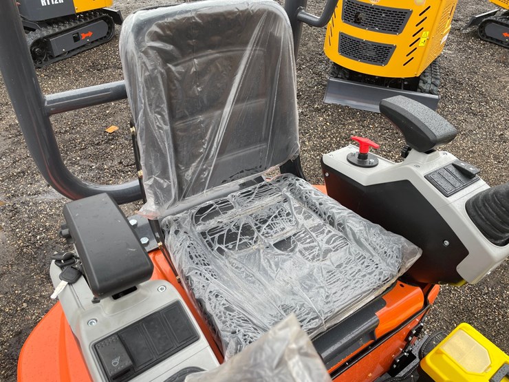 #3295-•-2026-ats-me18-mini-excavator-image-22