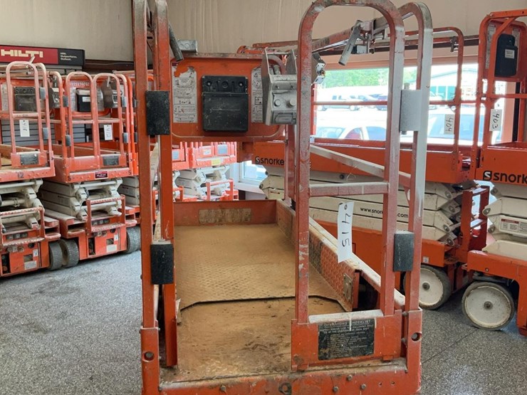 #415-•-2019-snorkel-19'-scissor-lift-image-15