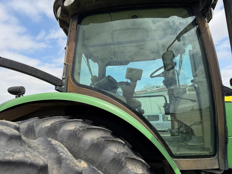 2010-john-deere-8270r-image-45