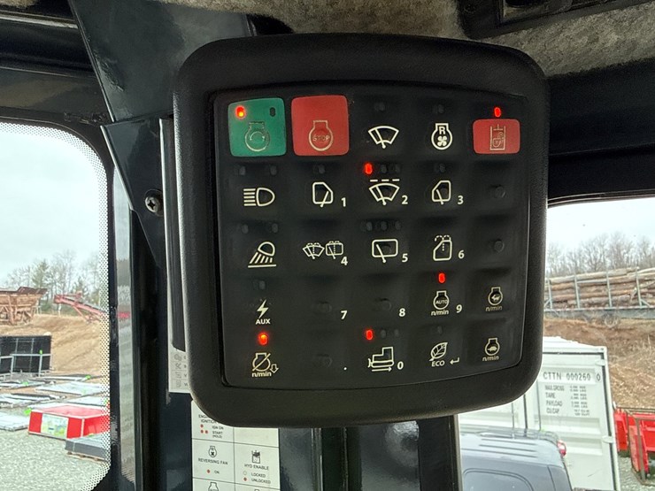 deere-700k-lgp-image-59