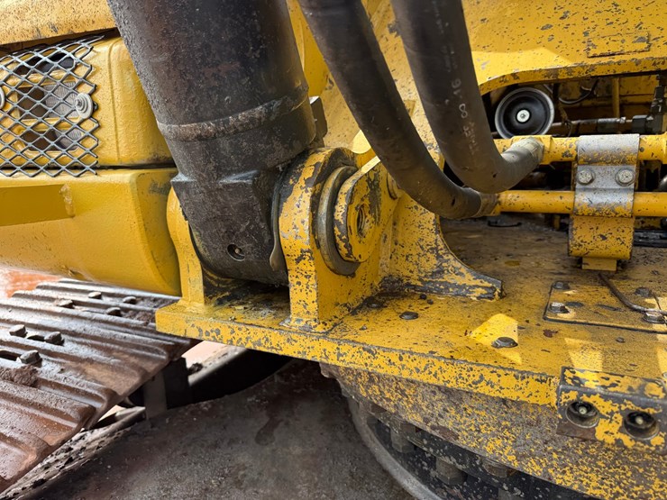 caterpillar-330d-image-29