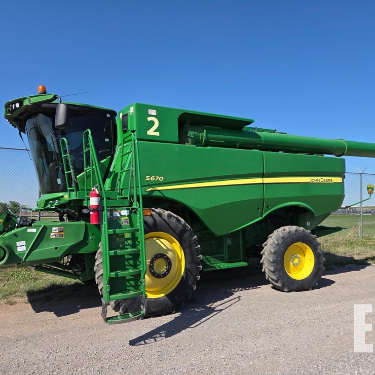 2012 JOHN DEERE S670