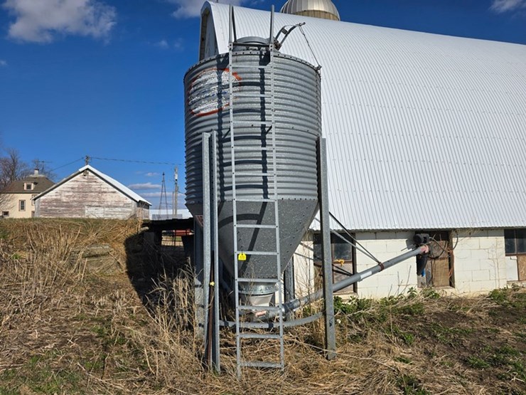 #570-•-2t-bulk-bin-w/-auger-image-2