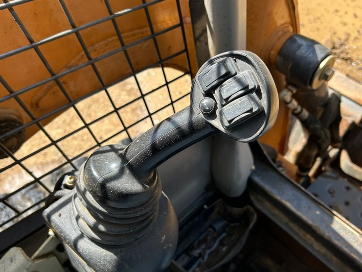 2019-case-tr270-image-41