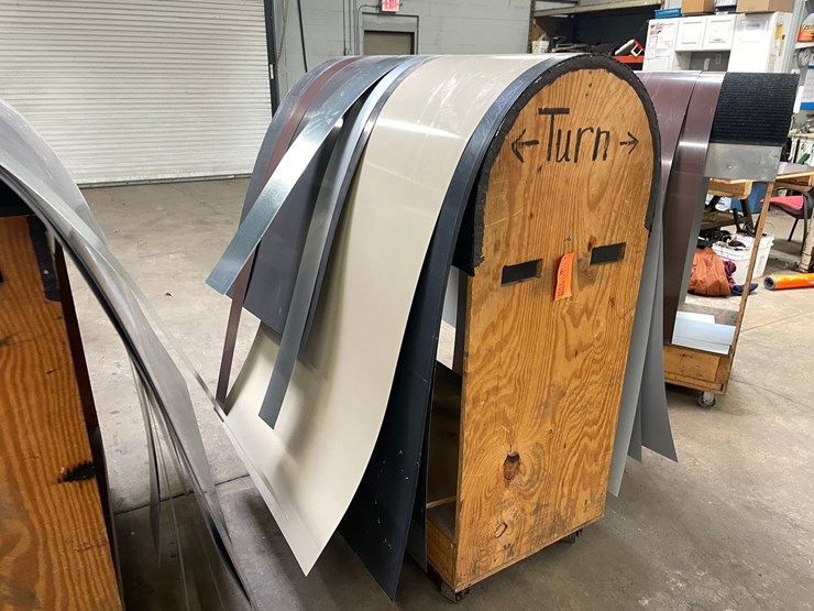 #2562-•-(3)-sheet-metal-carts-(columbia-heights,-mn)-image-6