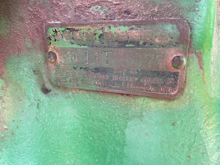john-deere-3010-image-9