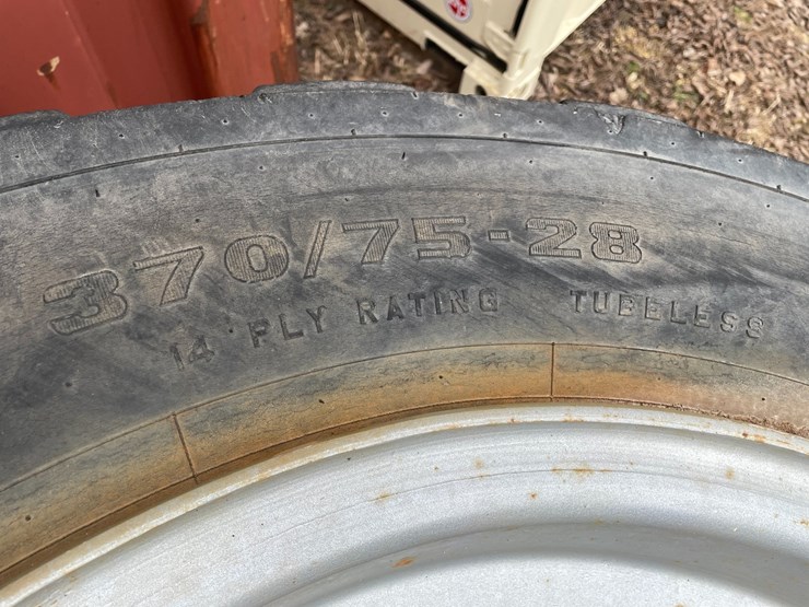 #7541-•-set-of-(4)-firestone-brand-telehandler-tires-on-rims-image-5