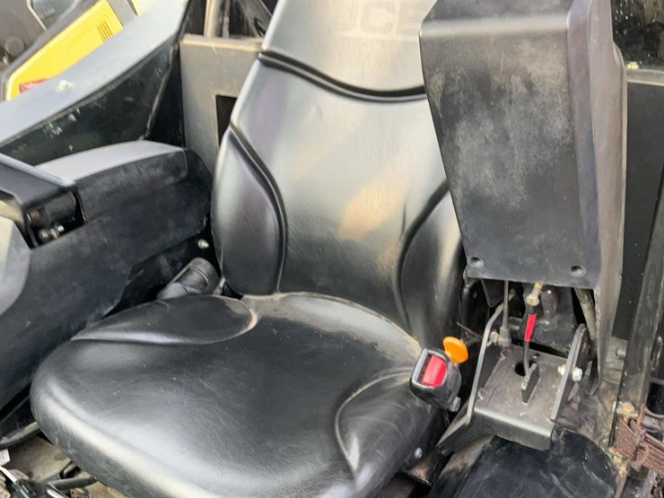 2022-jcb-215t-image-11