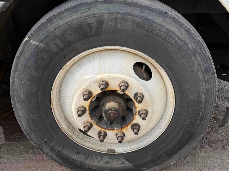 2015-international-prostar-image-5