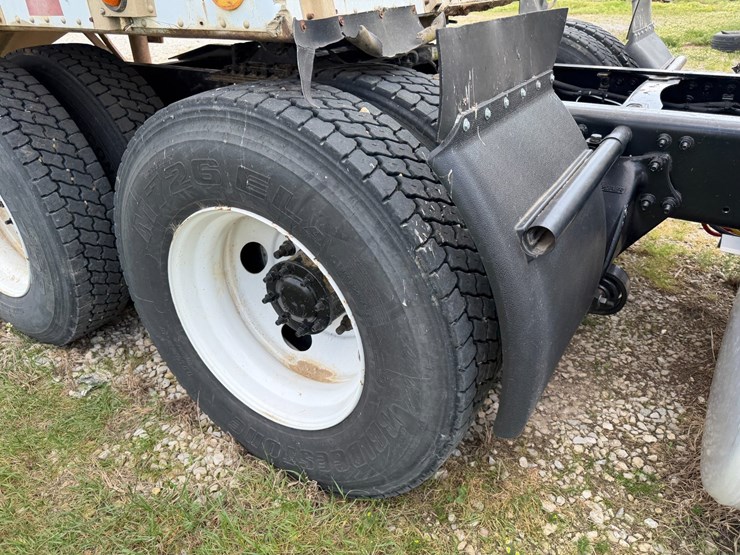 #45283-•-2016-freightliner-cascadia-daycab-truck-tractor-vin:-3akjgedv9gsgy4090-image-10