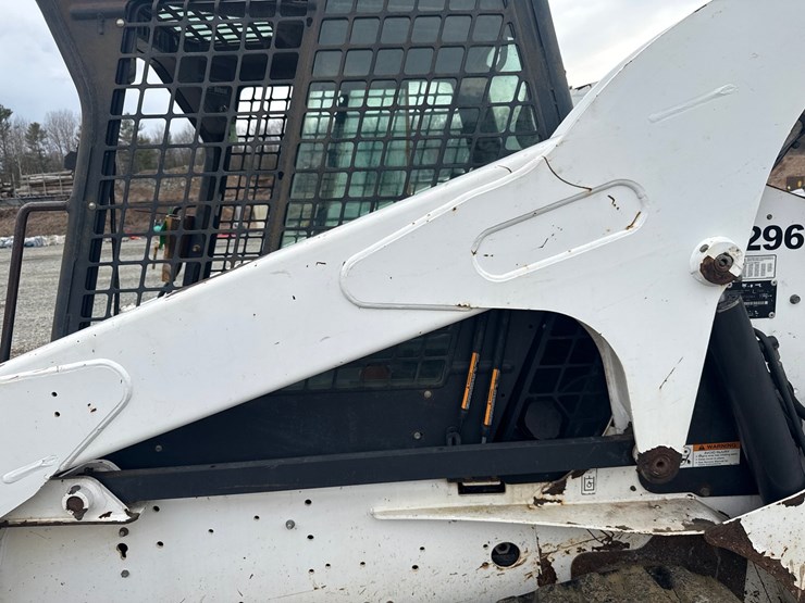 bobcat-t300-image-14