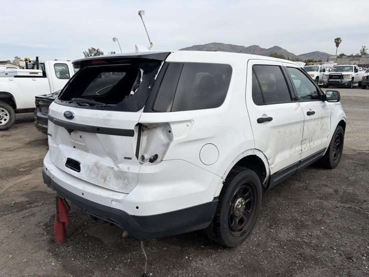 2017-ford-explorer-image-3