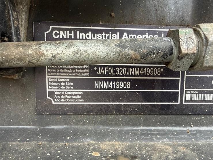 new-holland-l320-image-46