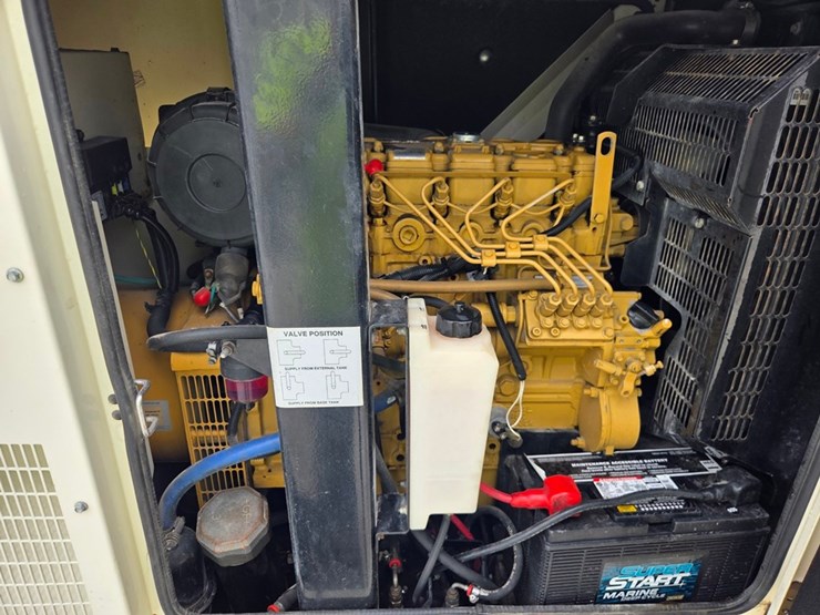 2011-caterpillar-xq20-image-19