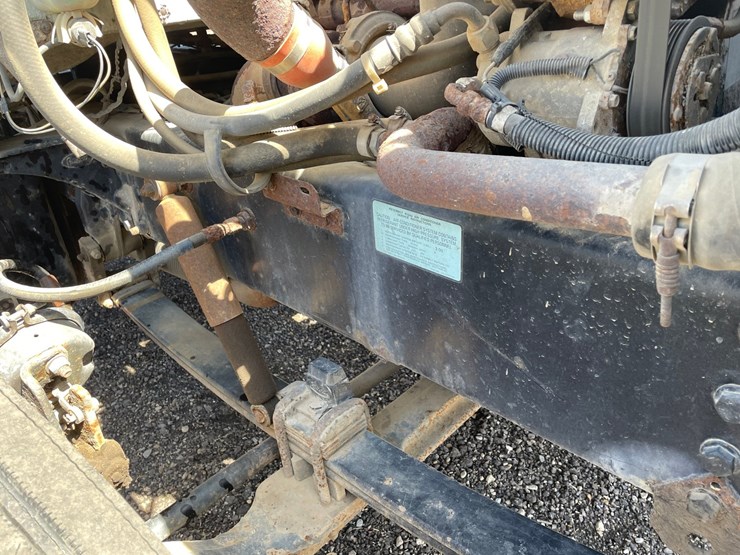 1995-peterbilt-330-image-51