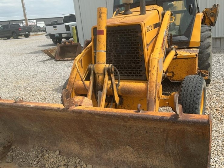 john-deere-310d-image-42