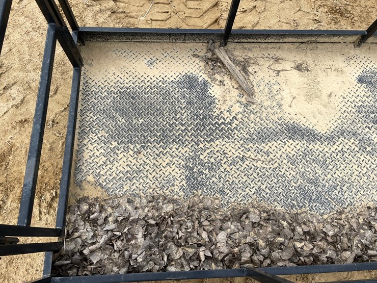 #7532-•-8'-work-platform-with-fork-pockets-image-7