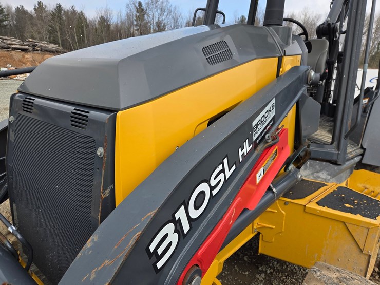 2019-deere-310-image-15