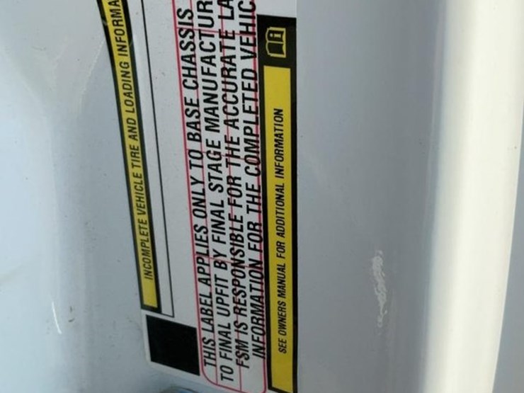 2022-dodge-3500-image-32