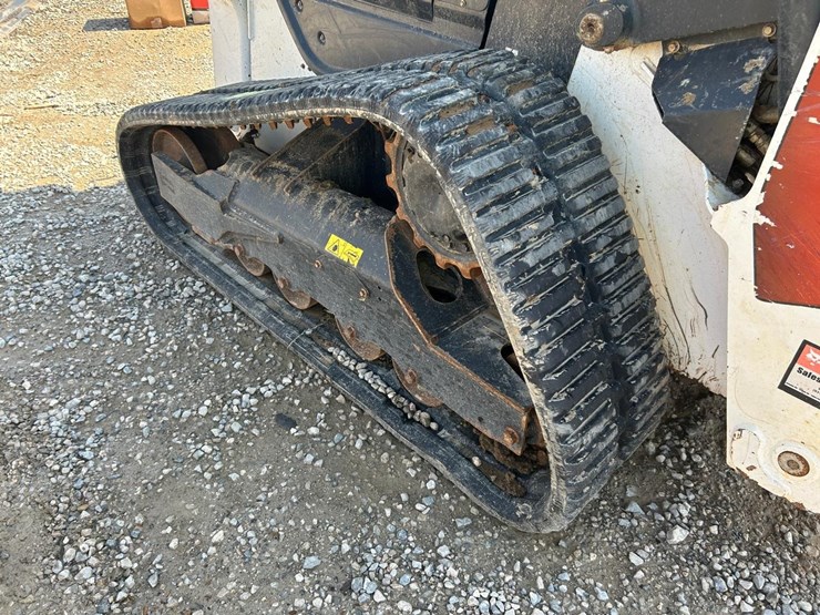 2020-bobcat-t76-image-17