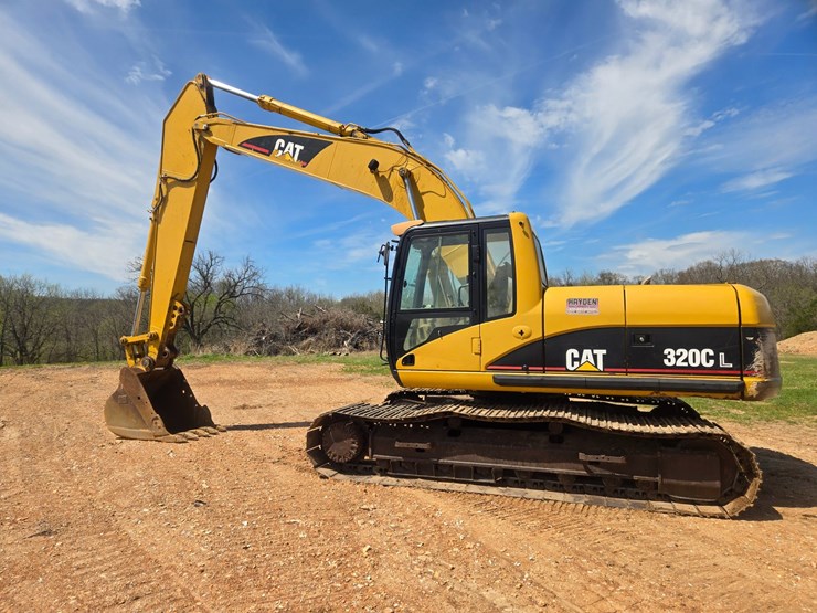 2003-caterpillar-320c-image-12