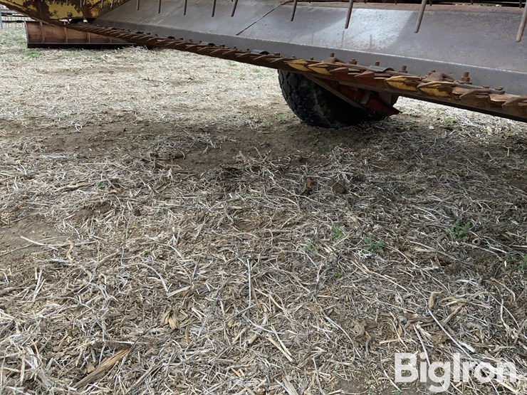 new-holland-1112-image-14