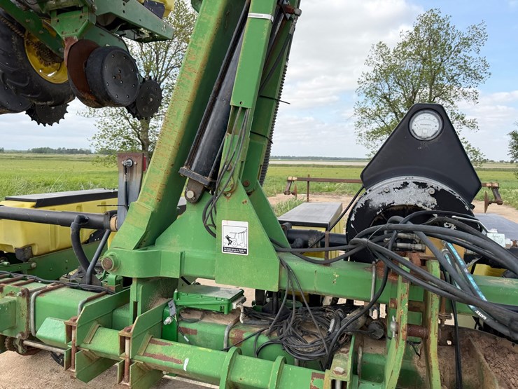 john-deere-1720-image-87